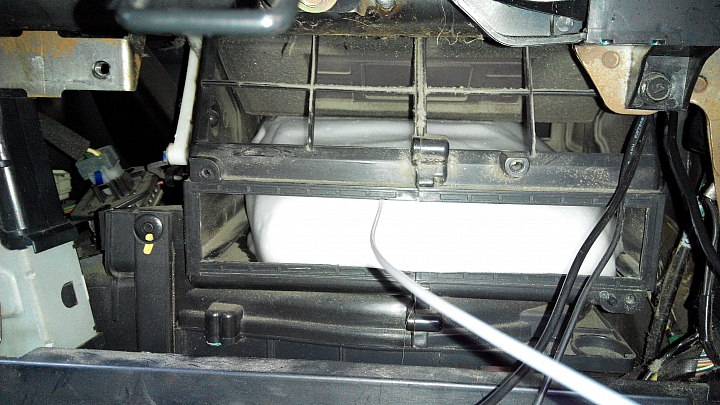 virage io 06年  DIY 使用 3M 冷氣除臭清潔劑