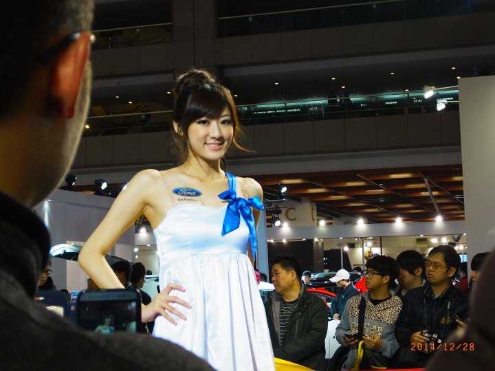 莖濤HIGH浪~2015台北車展最佳展場女郎MVP是她