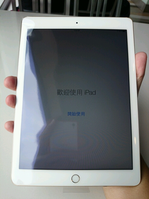 01的第一篇開箱文獻給iPad Air 2(非專業) 希望可以蓋個大樓XD