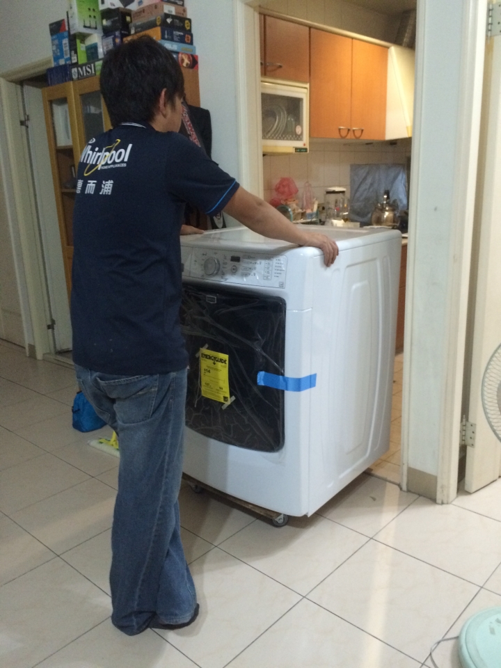 「開箱」15公斤滾筒洗衣機 美泰克 MAYTAG MHW4200BW