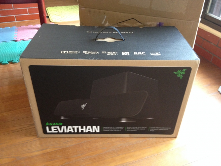 [開箱] 燒燙燙 RAZER Leviathan 利維坦 5.1 SOUND BAR 電競喇叭不專業開箱!!