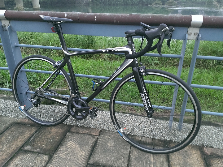 [開箱] 2015 TCR advanced SL2 意外的升級
