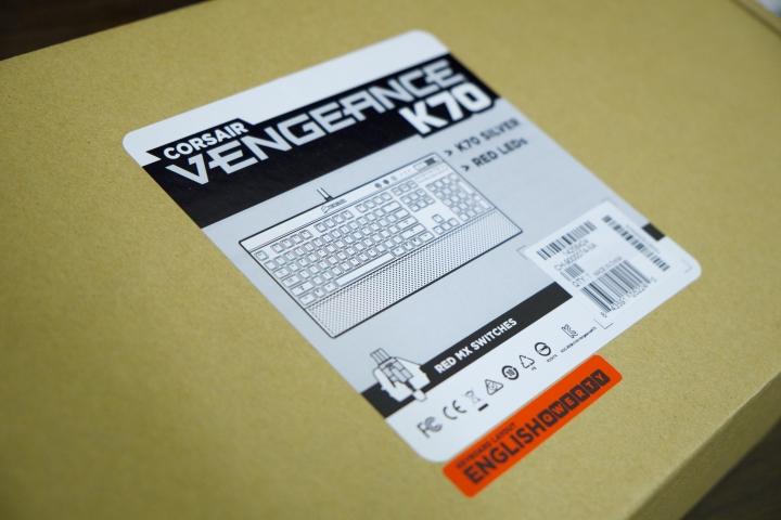 CORSAIR K70 CHERRY紅軸 銀色限量版開箱