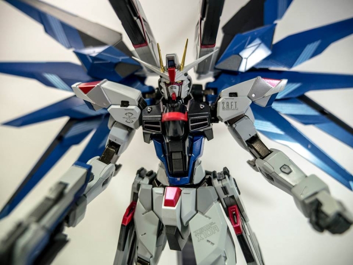 METAL BUILD  自由鋼彈(在版)