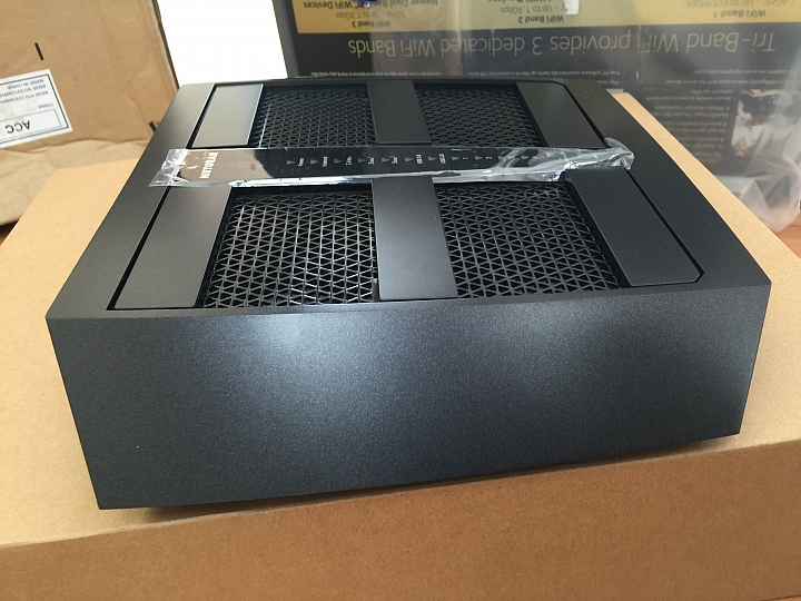 Netgear R8000 簡易開箱