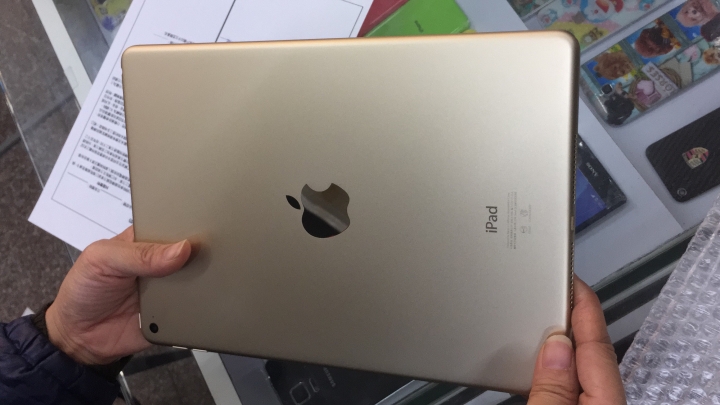 大哥iPad air 2 與兄弟 iPhone 6 Plus