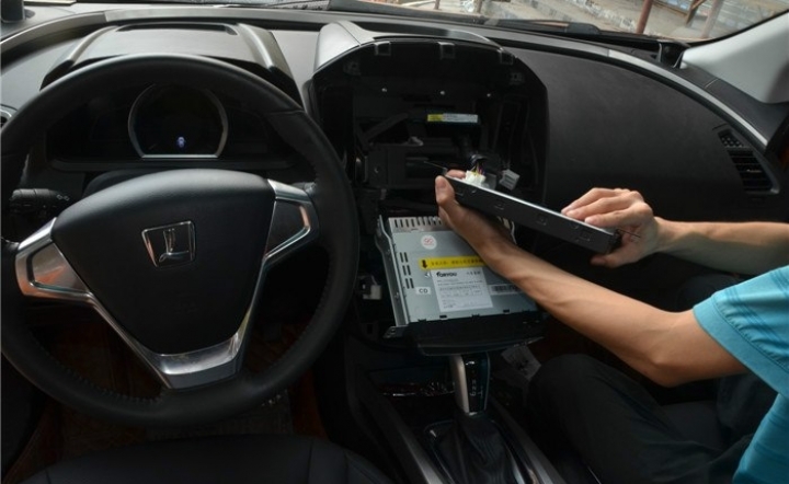 DIY 樂趣多 Luxgen U6 多媒體導航自行安裝