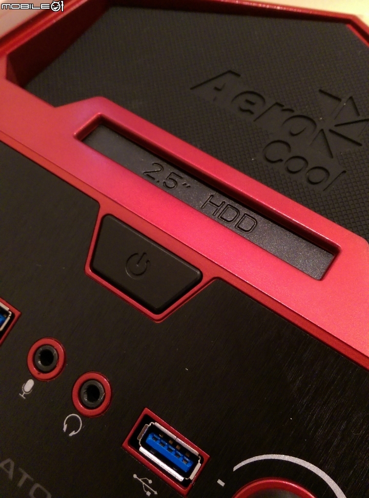 鋼鐵人配色 Aerocool Xpredator X3 Avenger iron man 首發開箱!