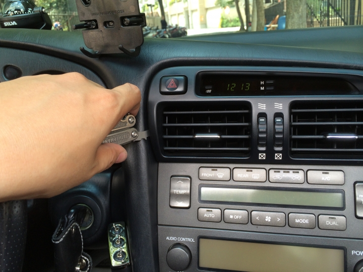 [分享] 老車不死！1999年LEXUS GS300原廠主機增加AirPlay/Line In功能！ （NEXUM TuneBox/LINKA）