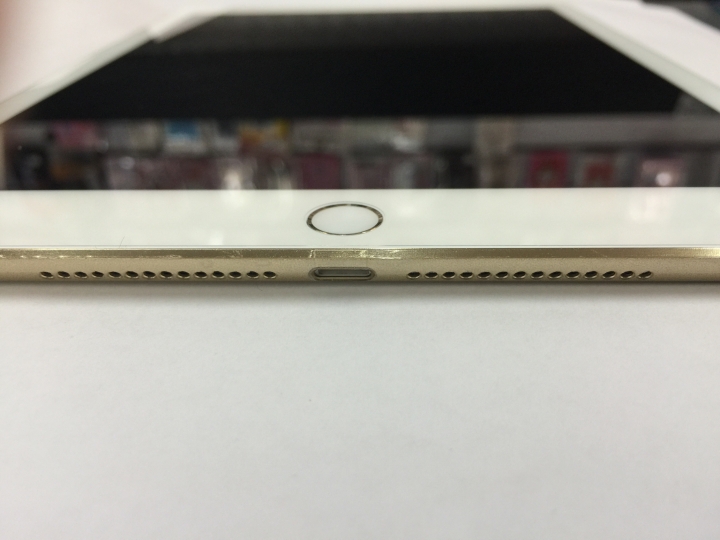 大哥iPad air 2 與兄弟 iPhone 6 Plus