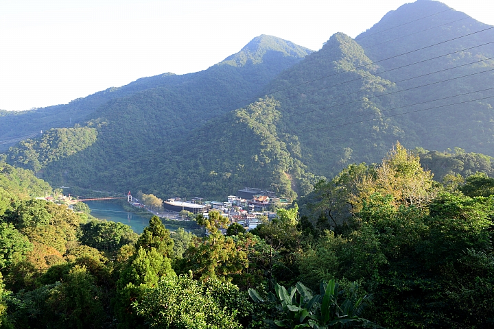 高雄直開4個半小時到烏來山水妍溫泉會館，享受泡湯趣。
