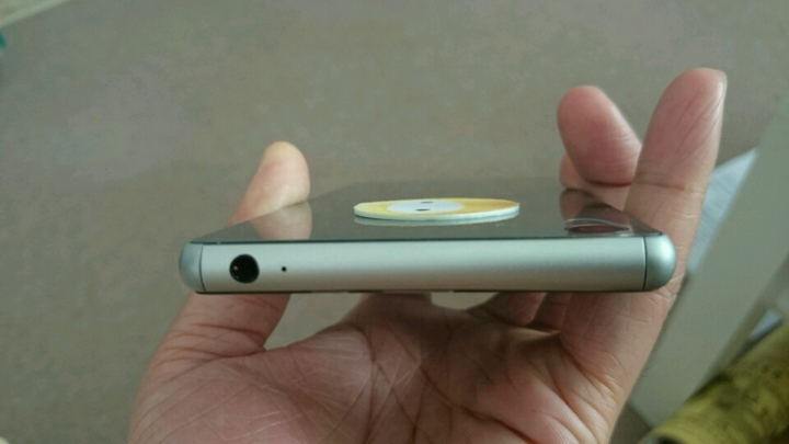 Z3 背面翹起
