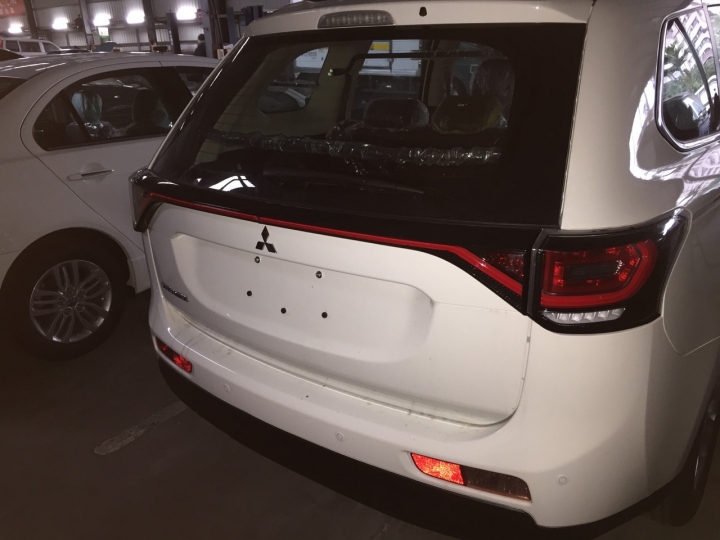 New Outlander 選配燈組實車分享