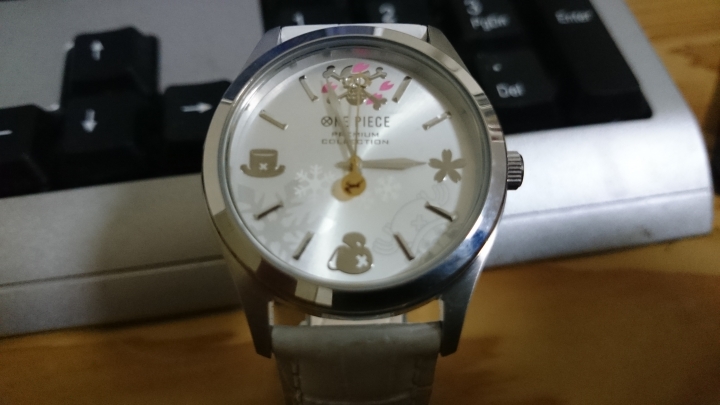 『聖誕小禮開箱』價格平民的聖誕禮物。航海王，櫻之記憶，喬巴腕表。(圖多)