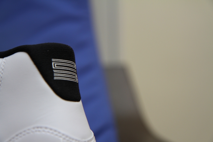 ［開箱］Air Jordan XI - Legend Blue