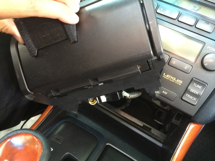 [分享] 老車不死！1999年LEXUS GS300原廠主機增加AirPlay/Line In功能！ （NEXUM TuneBox/LINKA）