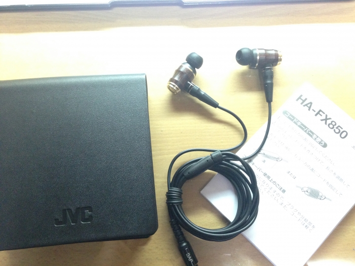 [開箱]不精彩好物開箱～ JVC HA FX-850 耳道式耳機 （圖多文少慎入）