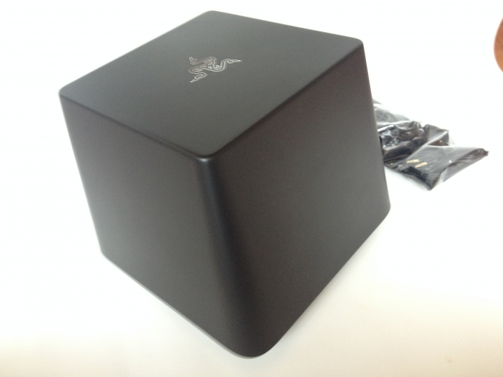 [開箱] 燒燙燙 RAZER Leviathan 利維坦 5.1 SOUND BAR 電競喇叭不專業開箱!!