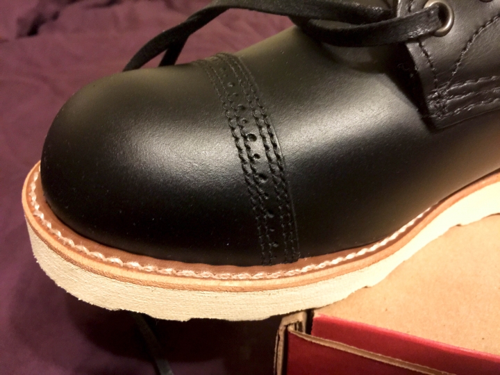 <開箱>(實穿照補上)首發!Red Wing 8840(上蠟鞋帶補上)