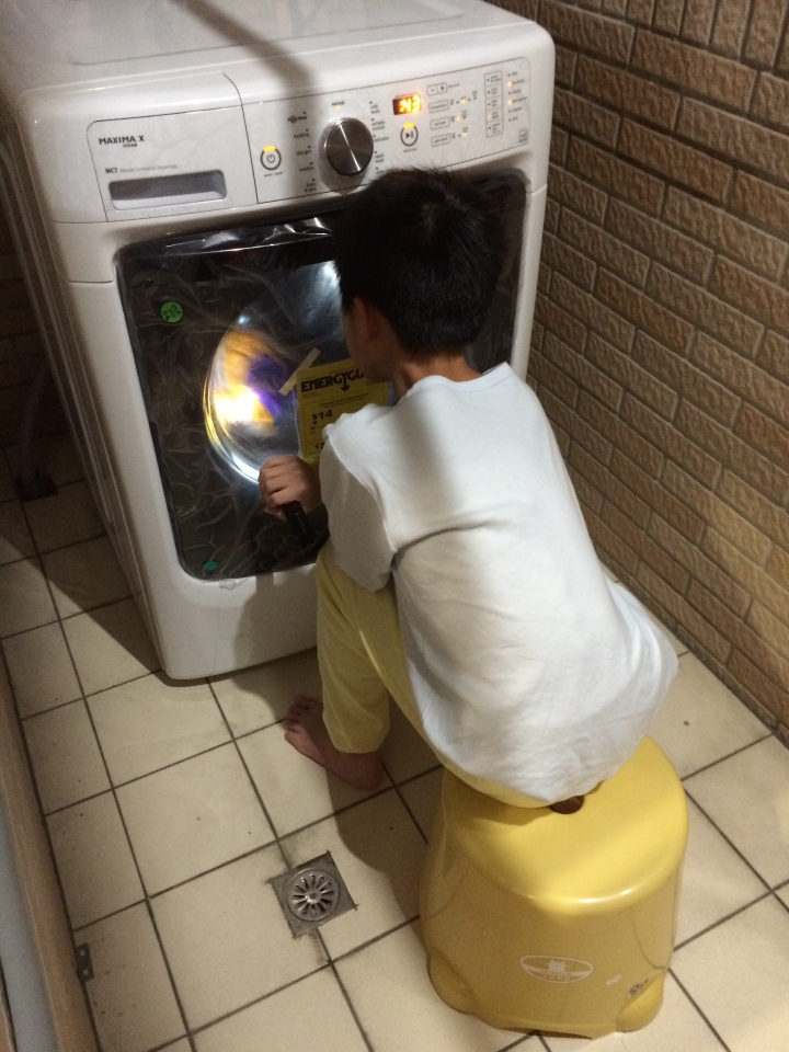「開箱」15公斤滾筒洗衣機 美泰克 MAYTAG MHW4200BW