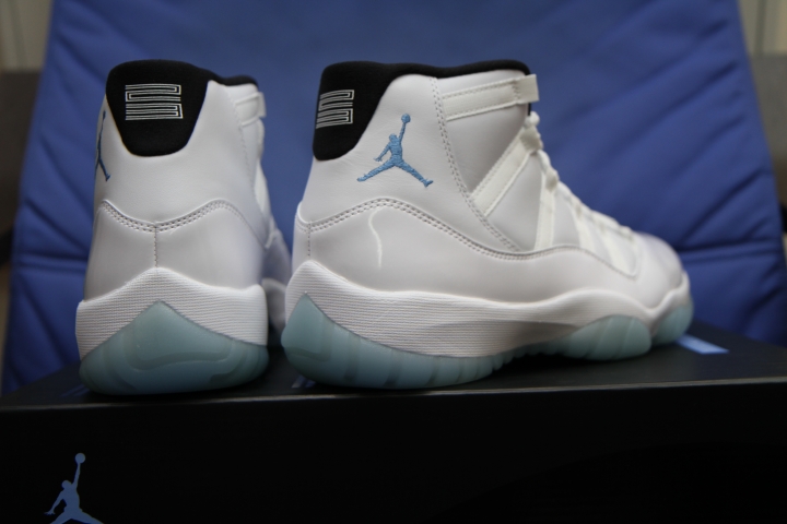 ［開箱］Air Jordan XI - Legend Blue