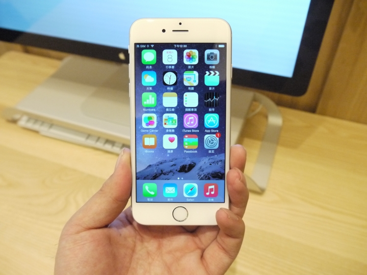 IPHONE 6 銀色與它的鋁質配件們共同開箱