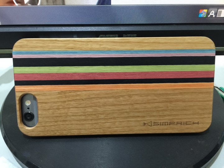 新買的iphone 6的背殼 跟大家分享分享