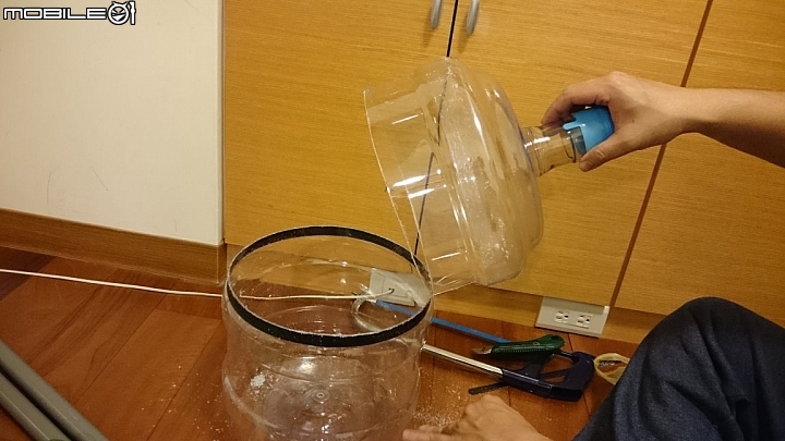 蒸餾水瓶 DIY 迷你魚菜共生系統 Mini Aquaponics