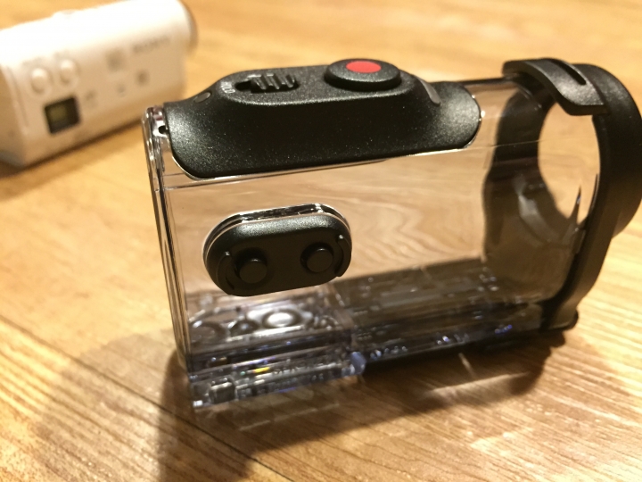 {mr.獅;:彘 開箱&分享} mini，輕便，單車好夥伴 SONY HDR-AZ1
