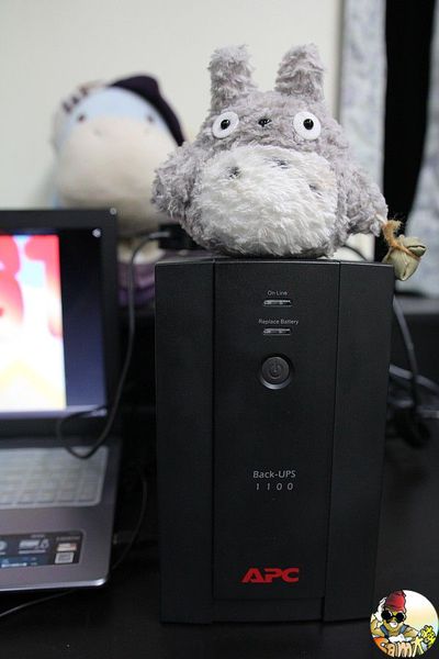 [開箱文] APC Back-UPS 1100 小黑不斷電系統
