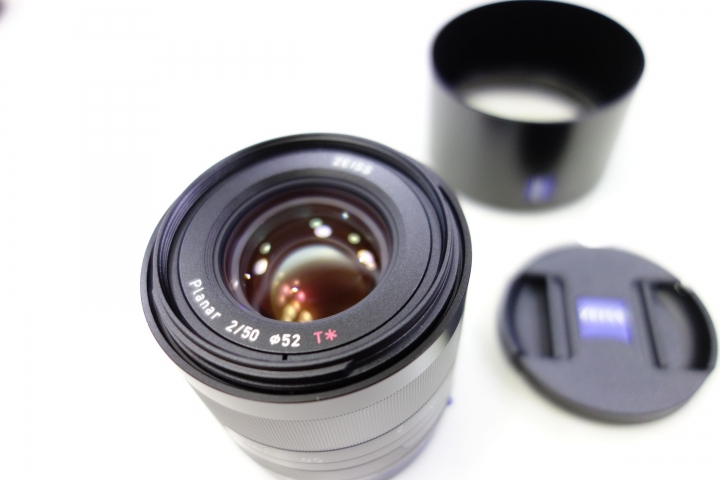 ZEISS  Loxia 50/f2   藍標、藍圈加持~ 從此考試都一百分!!!