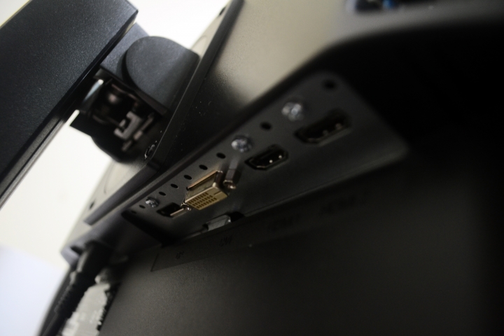 viewsonic VG2401，多功能的24吋電競螢幕簡單開箱～