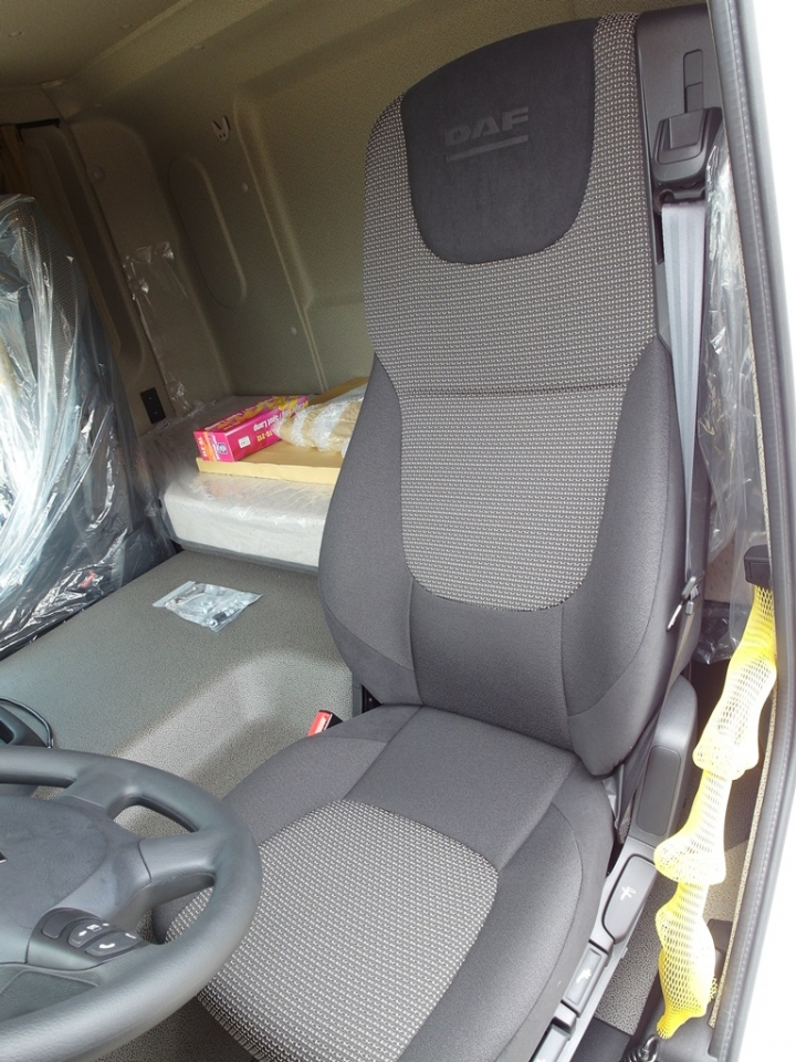 分享 DAF 2015年全新車款 CF65  280  4X2  17噸商用貨車 ....