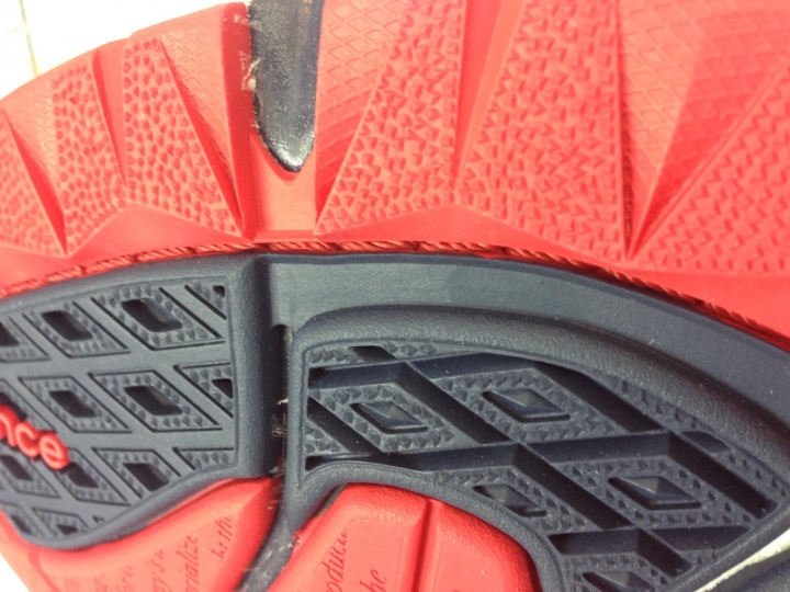 New Balance 總統慢跑鞋  M2040v2 Navy with Red