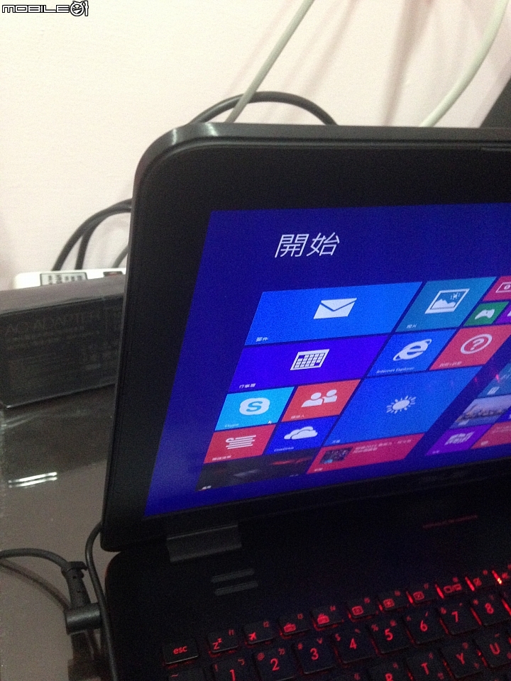 ASUS G551JM筆電割傷人事件