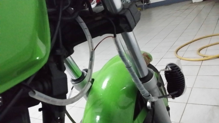 [電系] 貓瞳LED車燈(附與HID比較和試車影片)