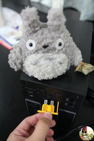[開箱文] APC Back-UPS 1100 小黑不斷電系統