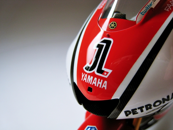 [作品分享] 歷史傳承！YAMAHA YZR-M1 世界GP參賽五十周年紀念