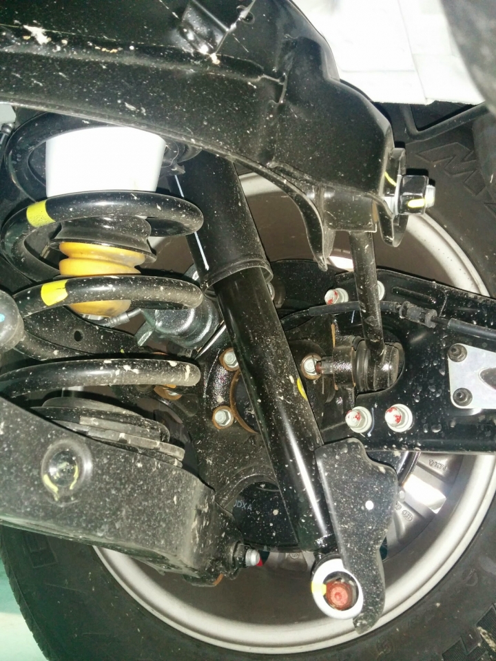 Santa fe 2015 底盤 相片