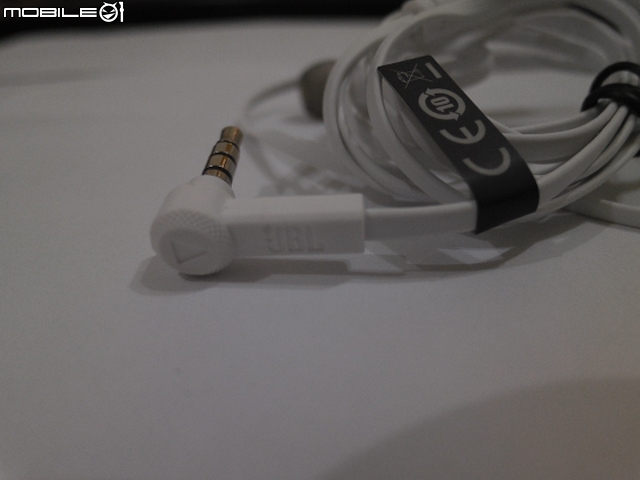 JBL E10 耳機 開箱文 JBL SYNCHROS E10 買了很開心 CP值好高