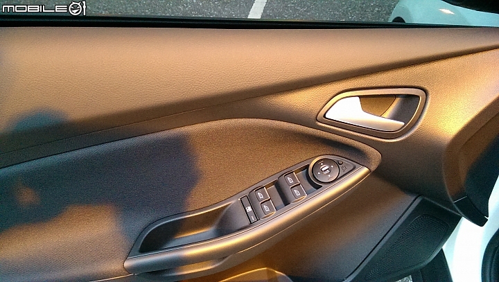 HONDA FIT V.S. FORD FOCUS 5D 1.6的租車使用分享