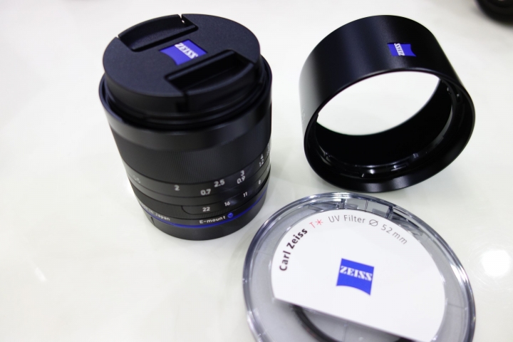 ZEISS  Loxia 50/f2   藍標、藍圈加持~ 從此考試都一百分!!!