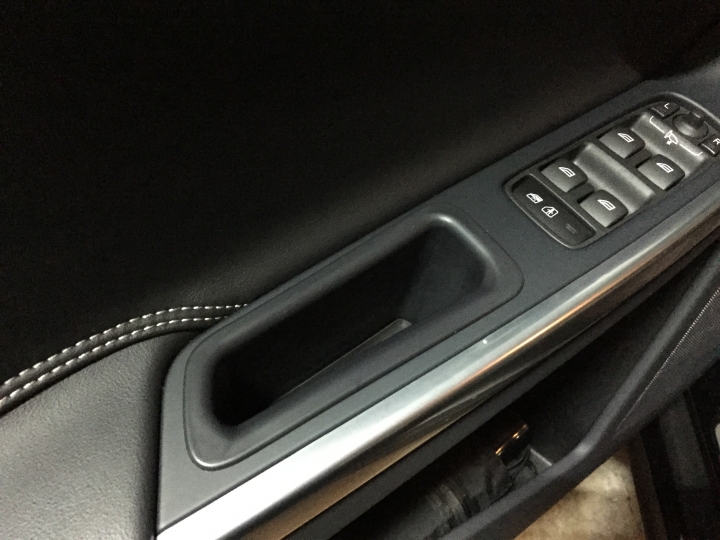 我的 XC60 R-design 也訂了（1/17補開箱照）