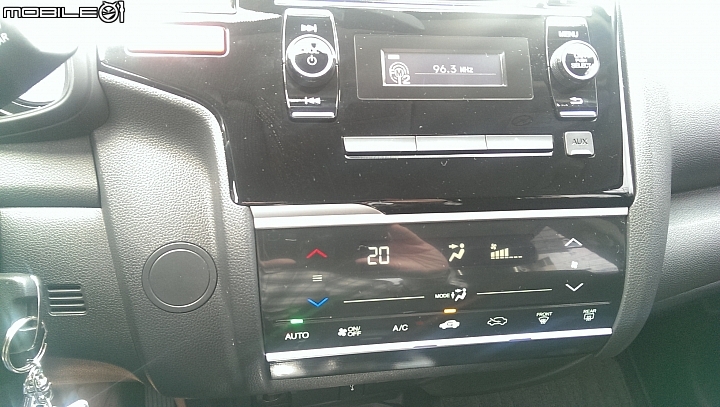 HONDA FIT V.S. FORD FOCUS 5D 1.6的租車使用分享