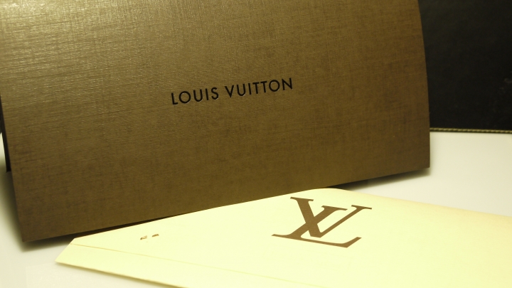 [開箱文] Louis Vuitton的MULTIPLE Taiga錢包