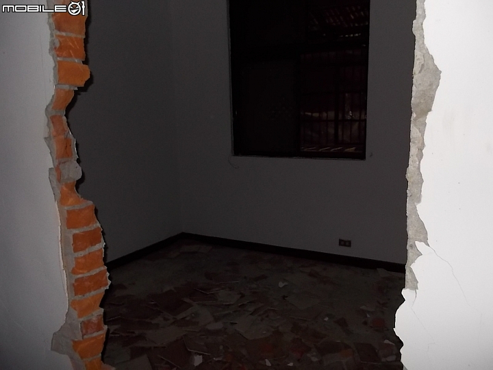 自己的房子自己規劃......圖多勿入(拍得不好)