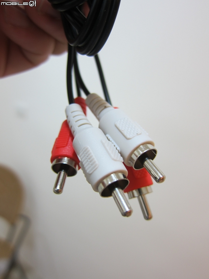[開箱]Edifier R1600TIII 2.0聲道 木質HIFI喇叭