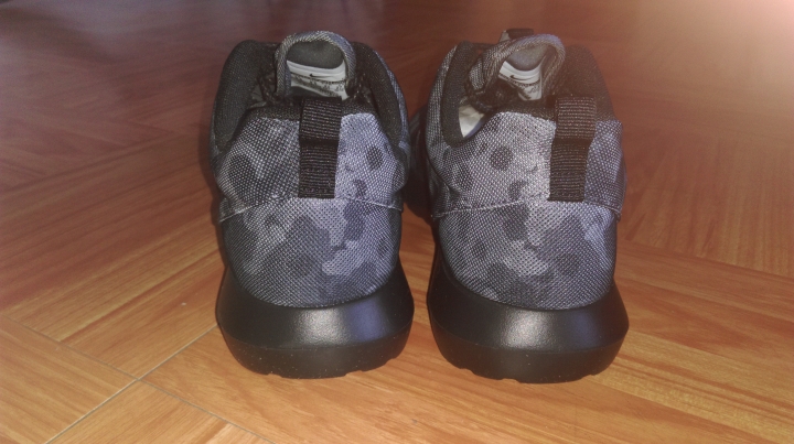 <開箱> 今天買的鞋子~NIKE ROSHE RUN