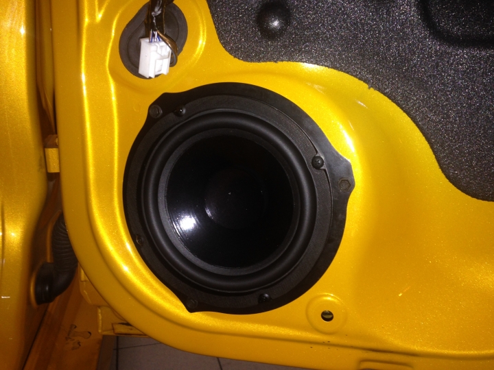 [分享]focus mk3喇叭改裝