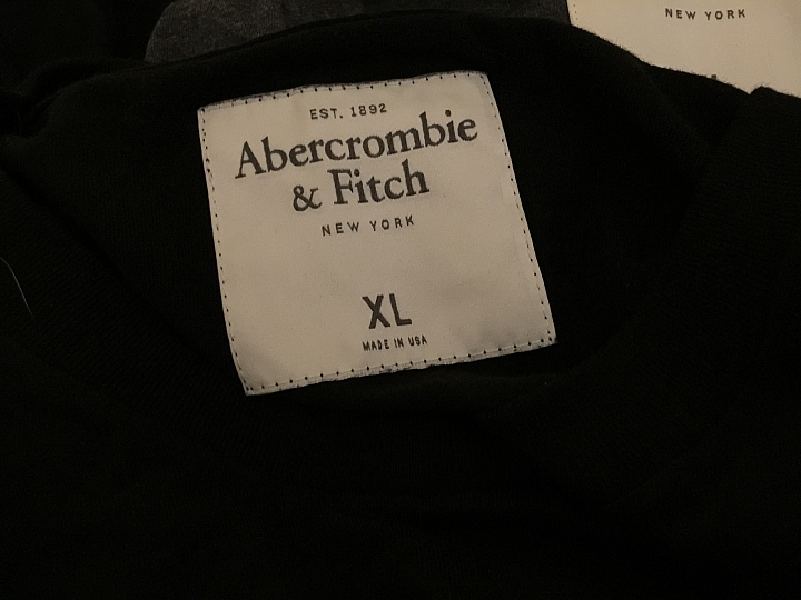 MADE IN U.S.A. 的 A&F Tee !!!